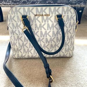 Michael Kors Dome crossbody
